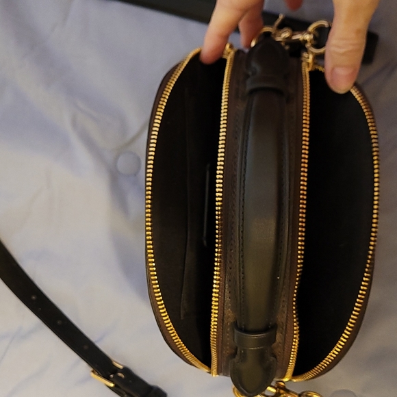 Coach purse - Picture 3 of 4